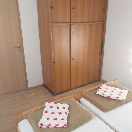 Studio Apartman Krk Town Exterior foto