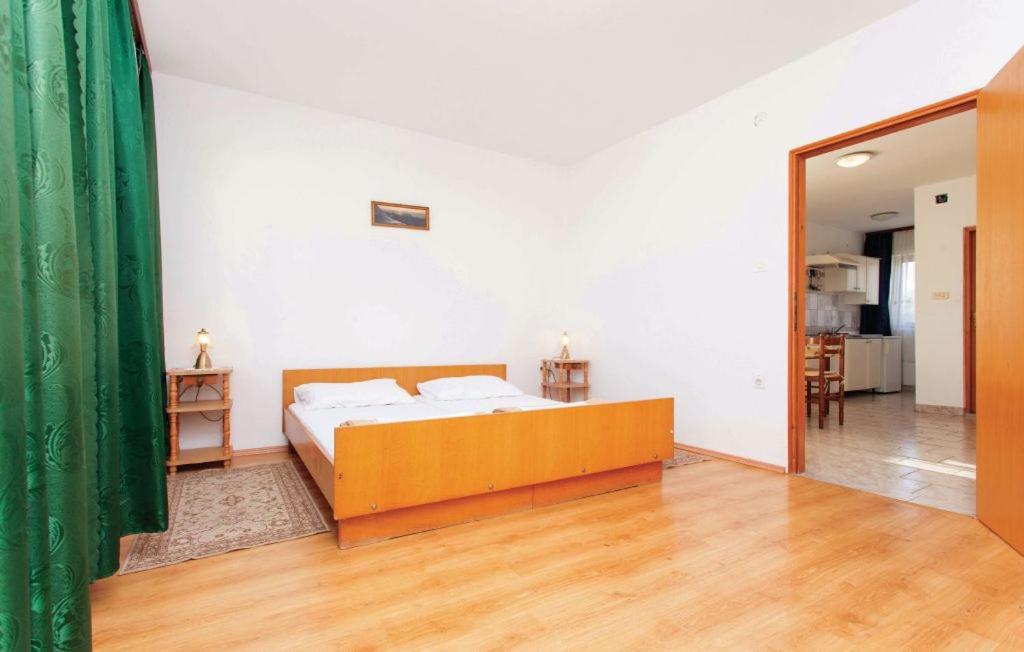 Studio Apartman Krk Town Exterior foto