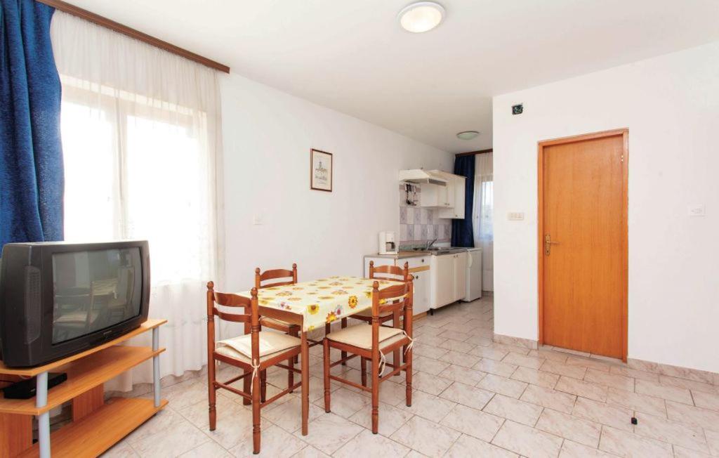 Studio Apartman Krk Town Exterior foto