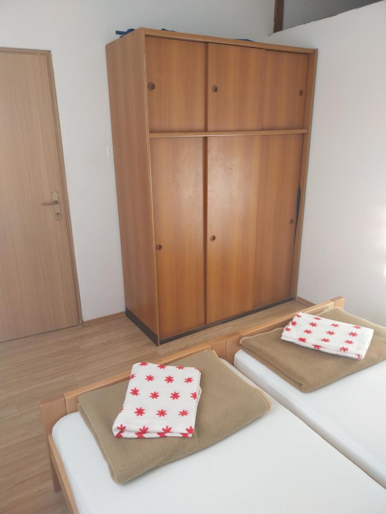 Studio Apartman Krk Town Exterior foto